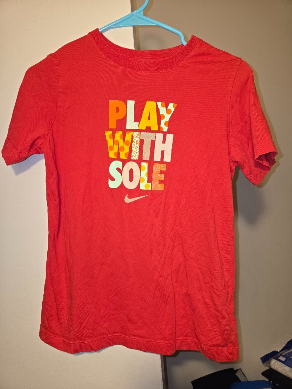 Boys nike shirt size large